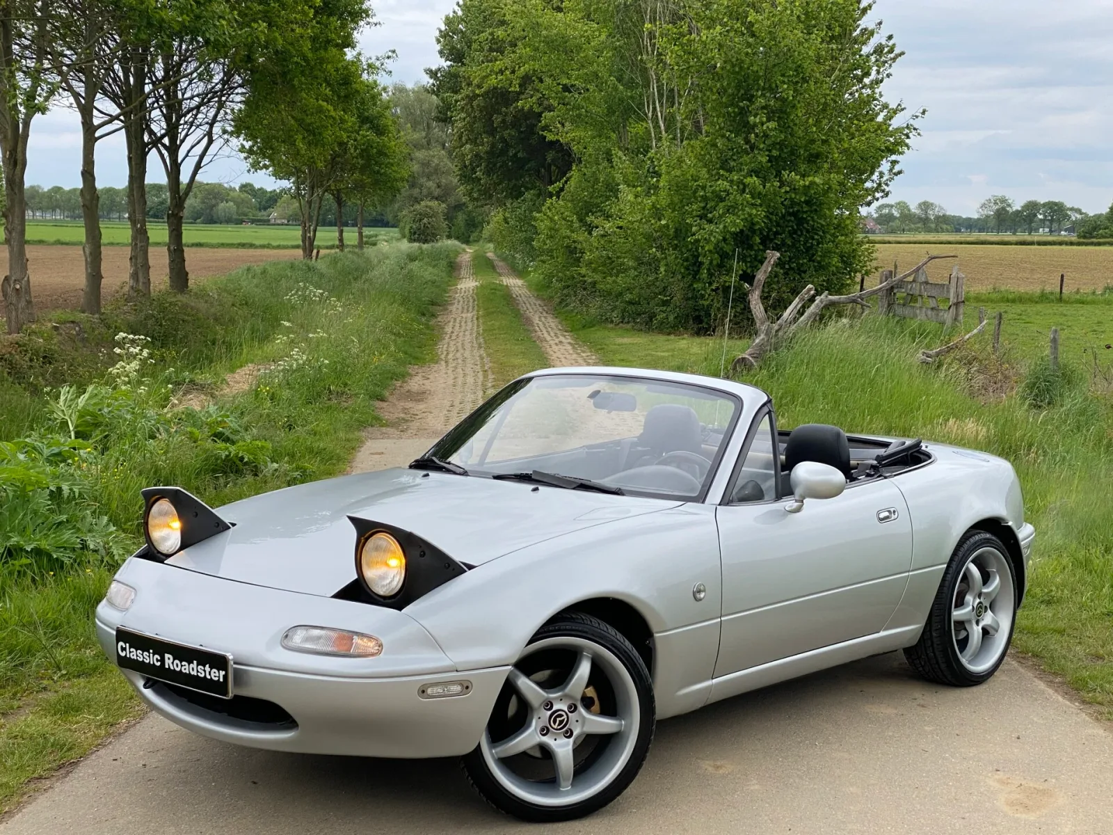 Mazda MX-5 (1997) — foto 1