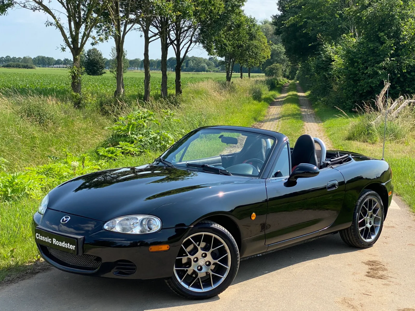 Mazda MX-5 (2004) — foto 1