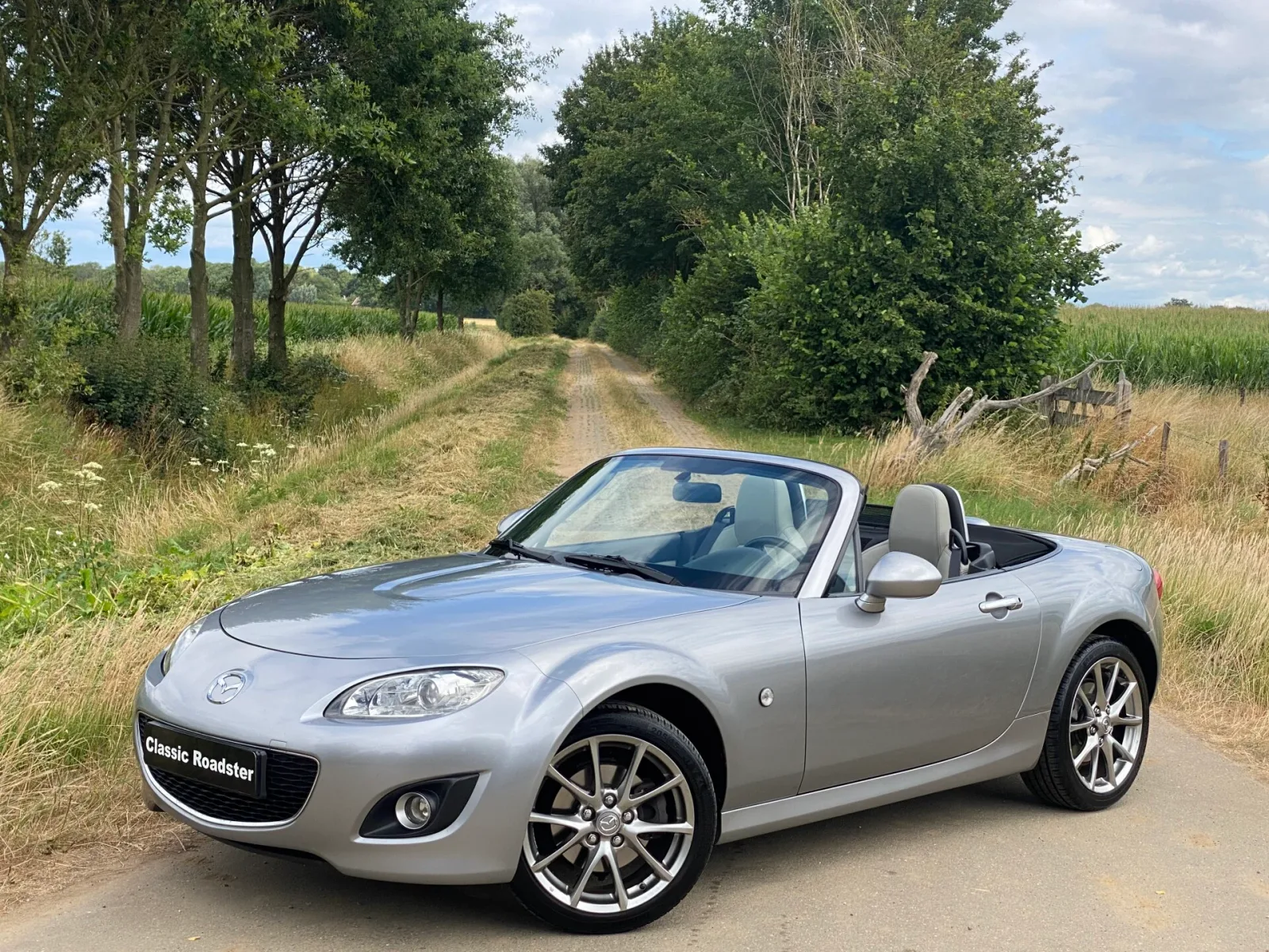 Mazda MX-5 (2011) — foto 1