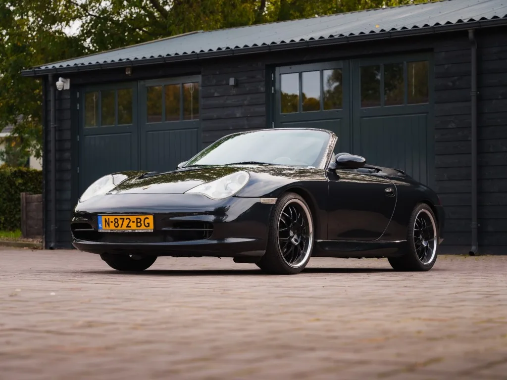 Porsche 911 (2002) — foto 1