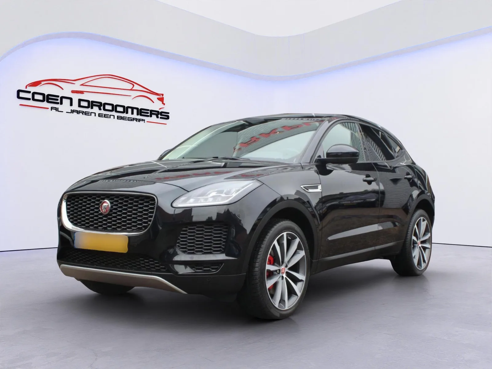 Jaguar E-Pace (2019) — foto 1