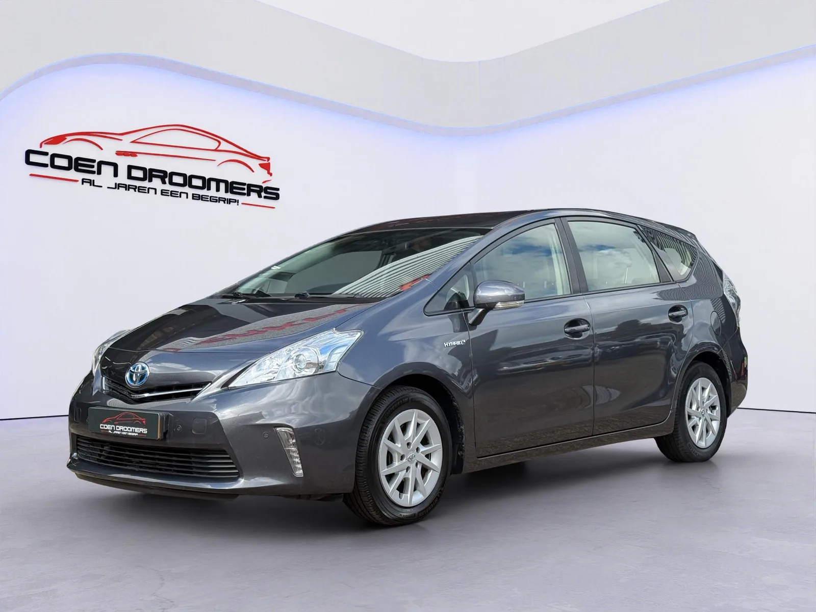 Toyota Prius Wagon (2014) — foto 1