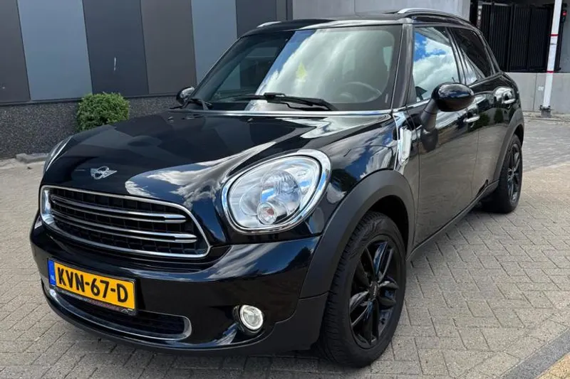 MINI Countryman (2015)