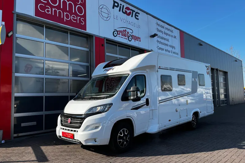 Pilote P 726 (2021)