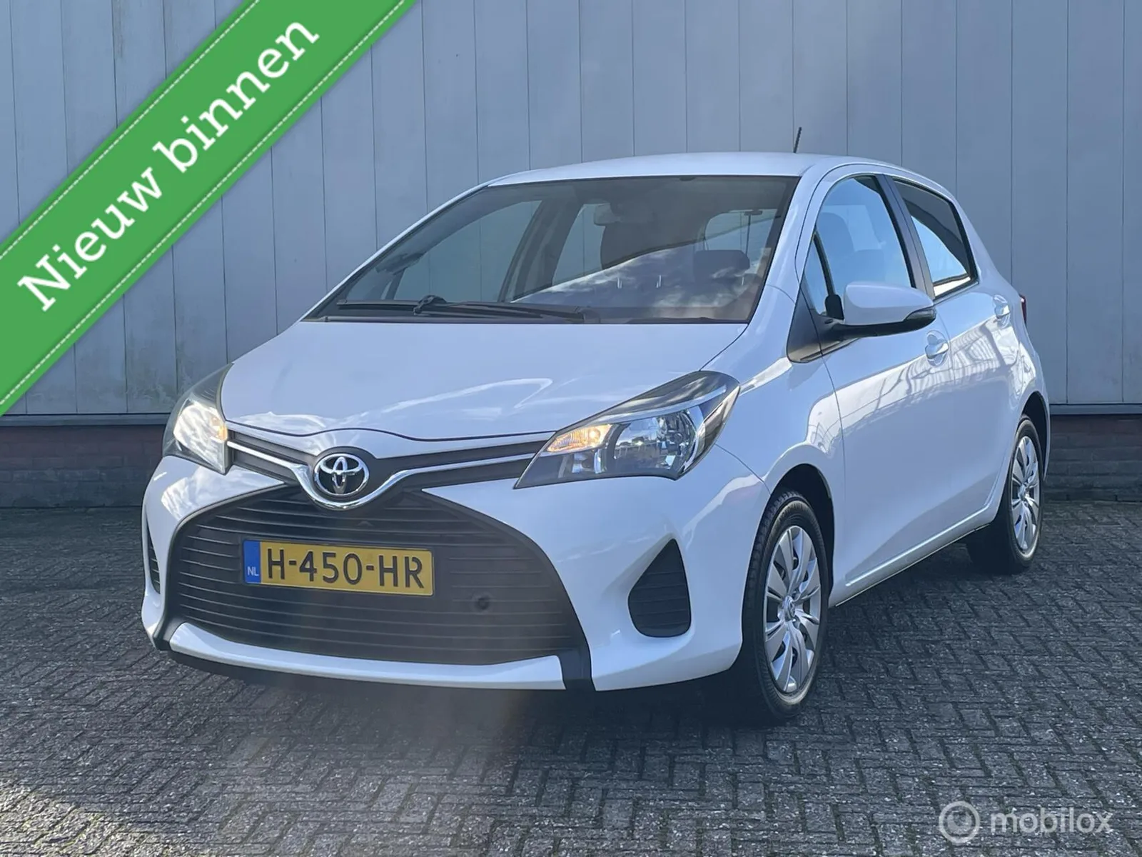 Toyota Yaris (2014) — foto 1