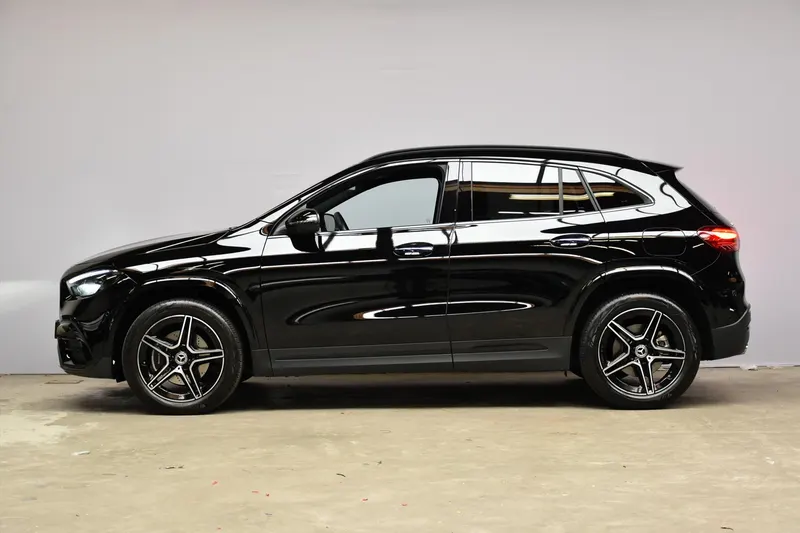 Mercedes-Benz GLA (2025)