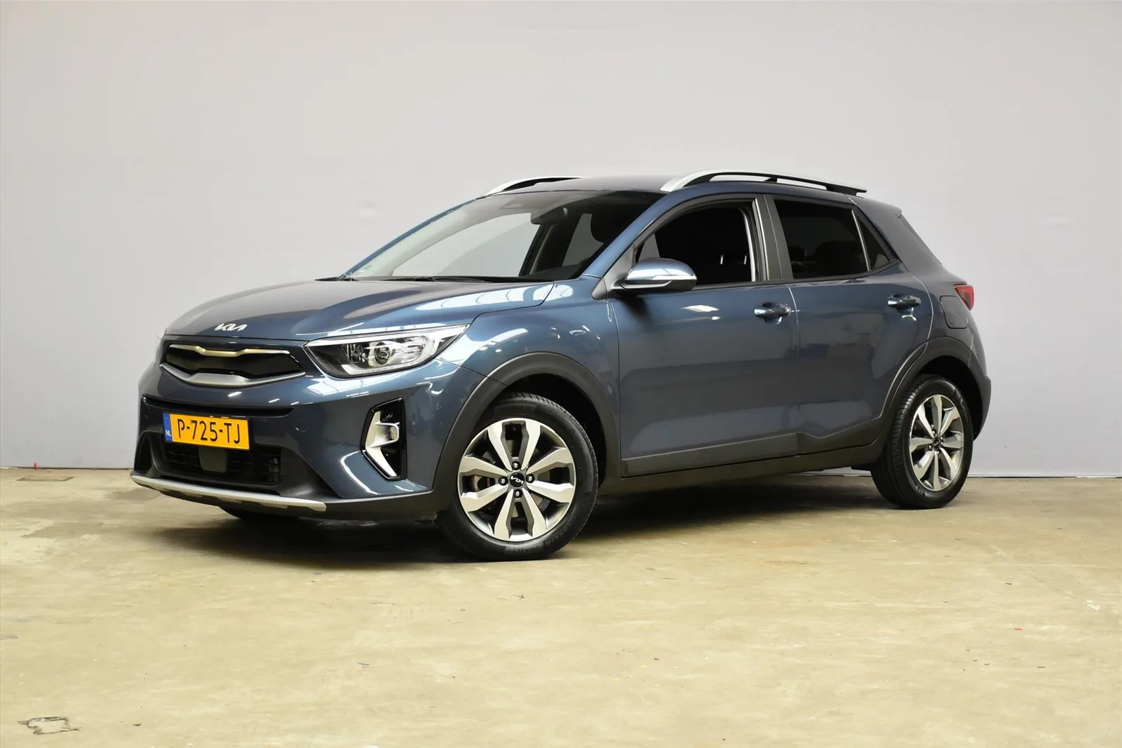 Kia Stonic (2022) — foto 1