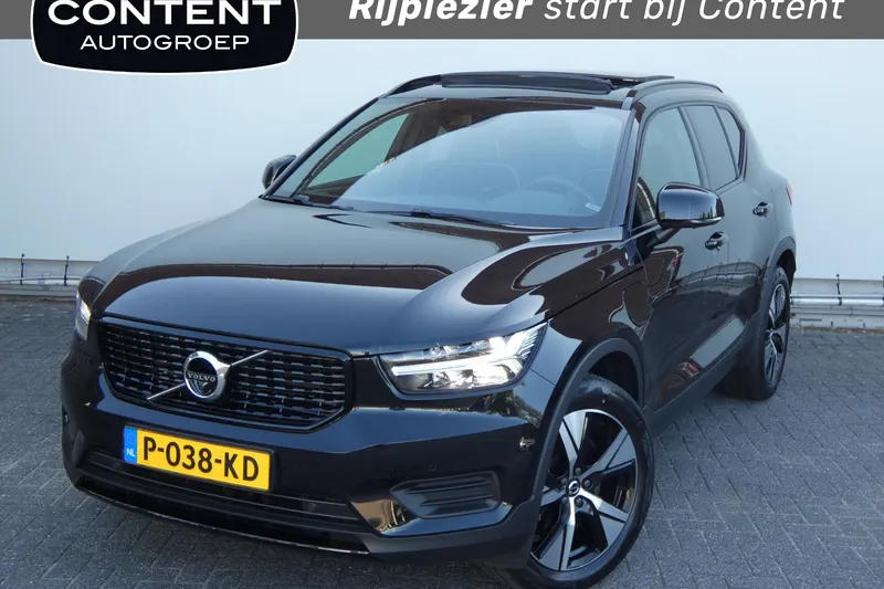 Volvo XC40 (2022)