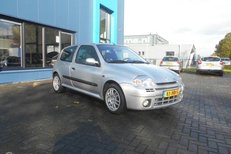 Renault Clio (2000)