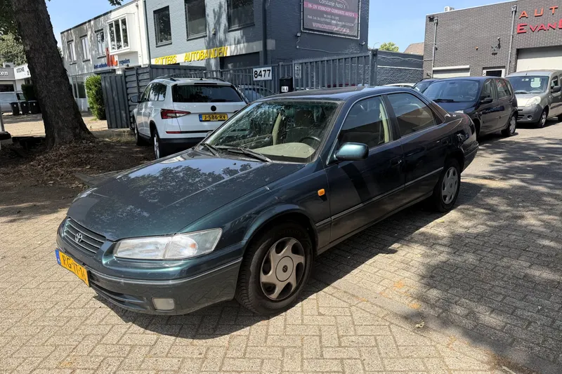 Toyota Camry (1997)