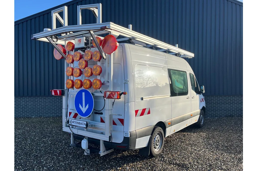 Mercedes-Benz Sprinter (2023) — foto 1