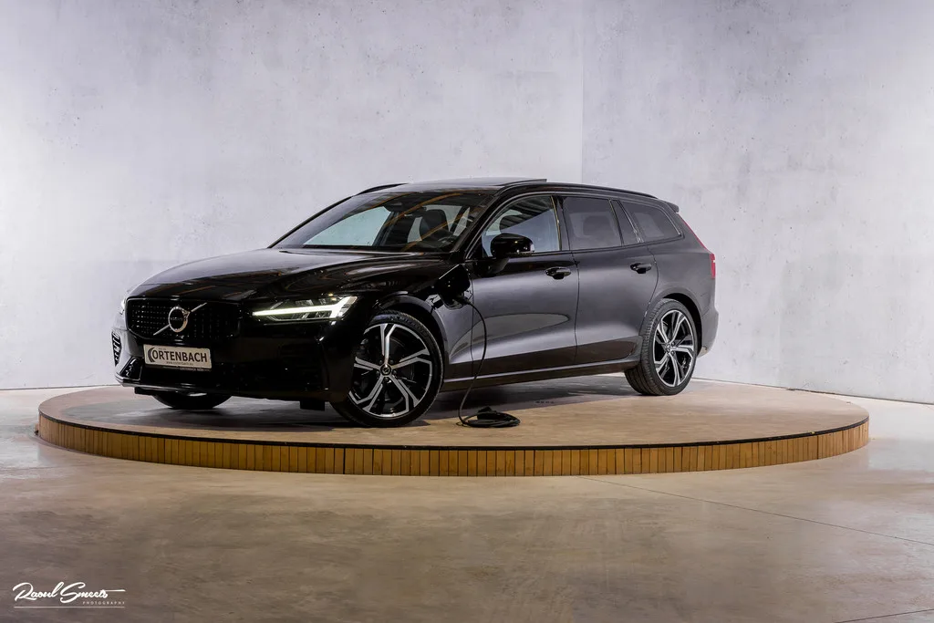 Volvo V60 (2022) — foto 1