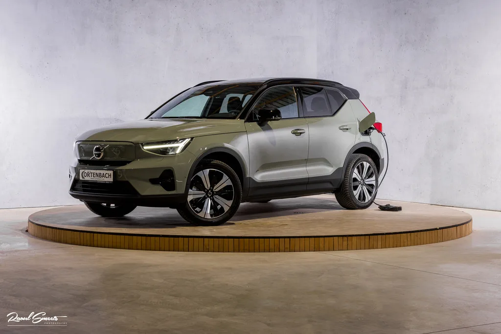 Volvo XC40 (2023) — foto 1