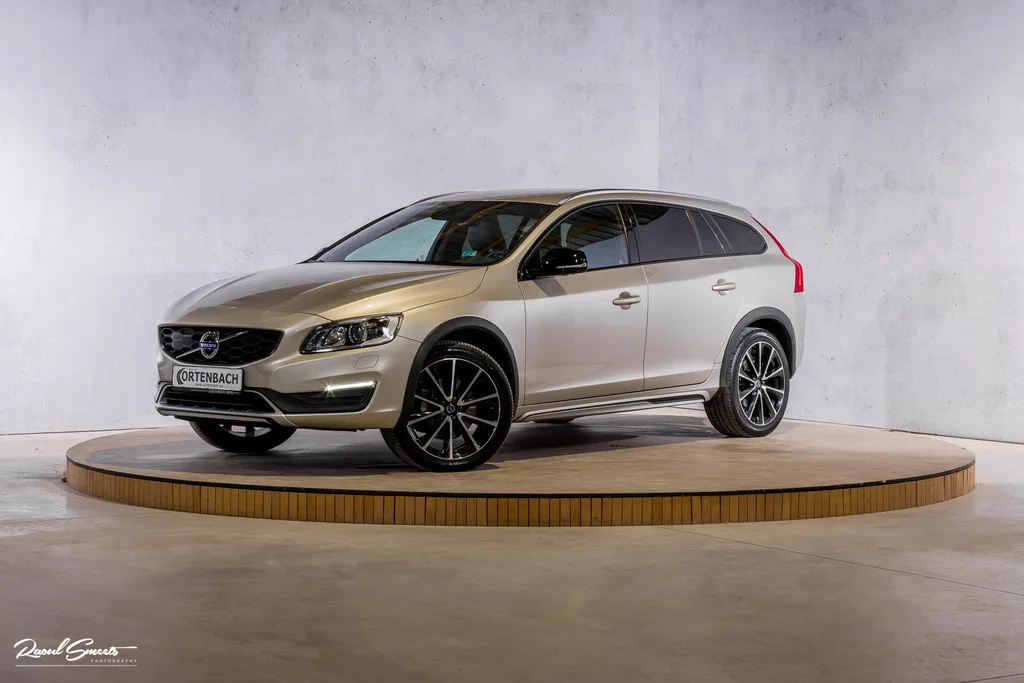 Volvo V60 (2016) — foto 1