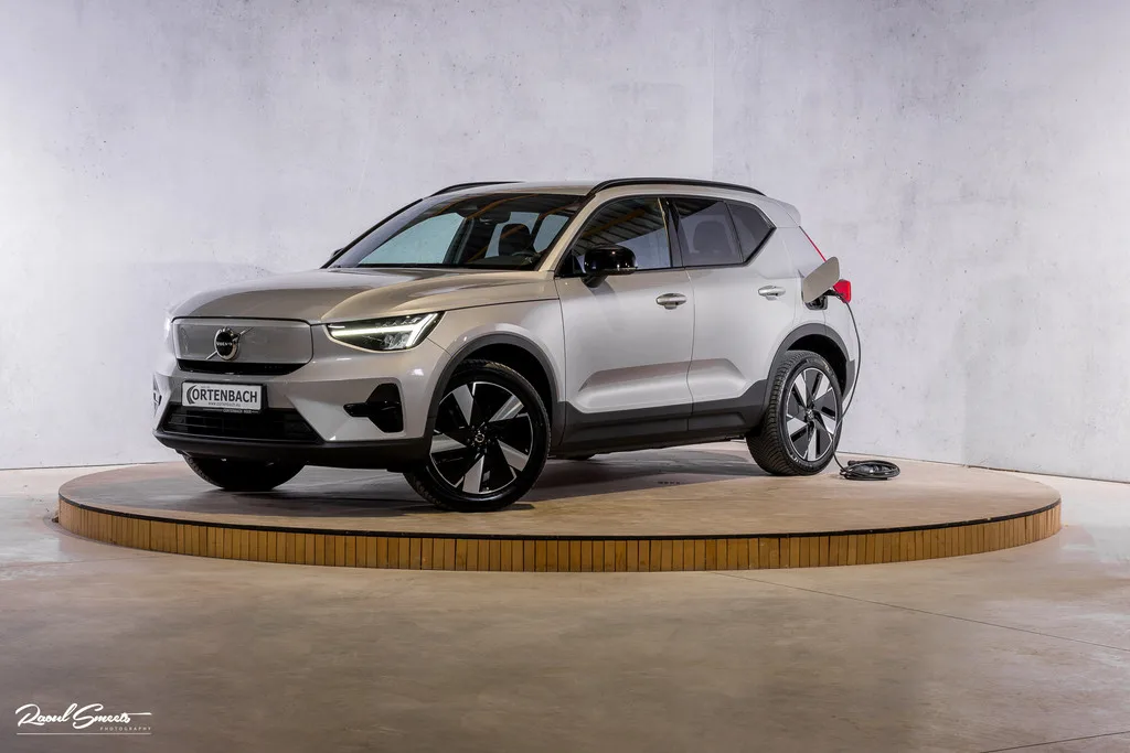 Volvo XC40 (2023) — foto 1