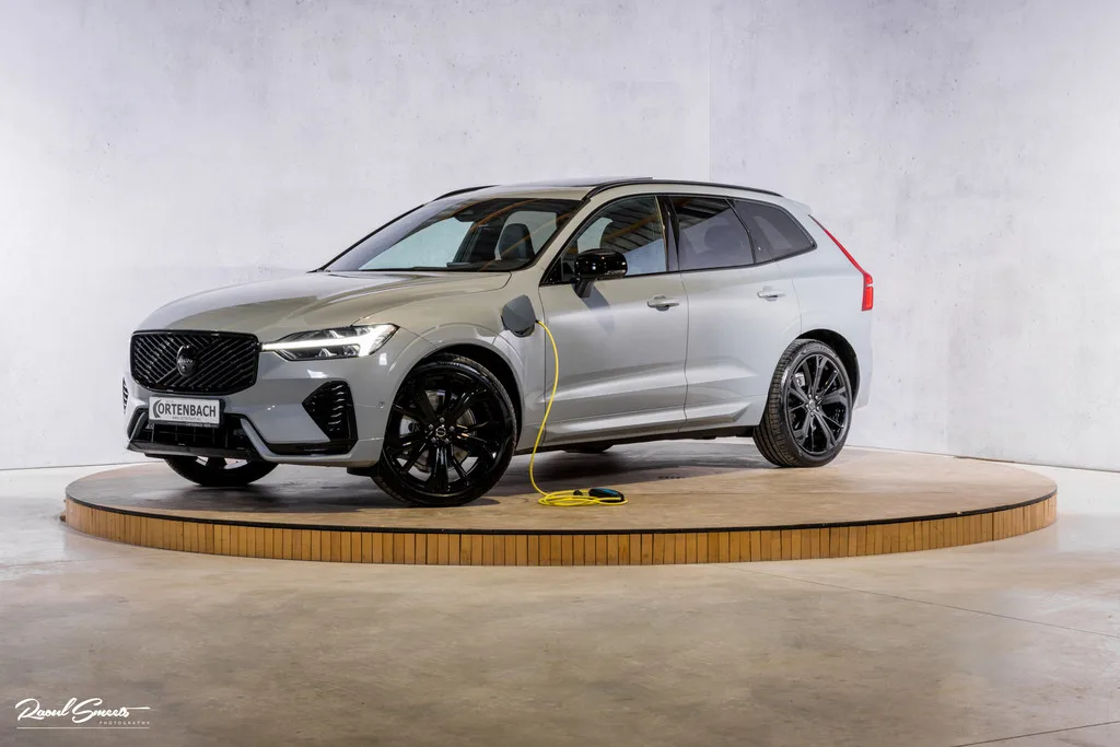 Volvo XC60 (2025) — foto 1