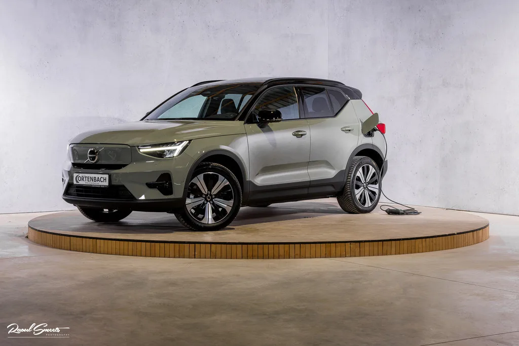 Volvo XC40 (2023) — foto 1