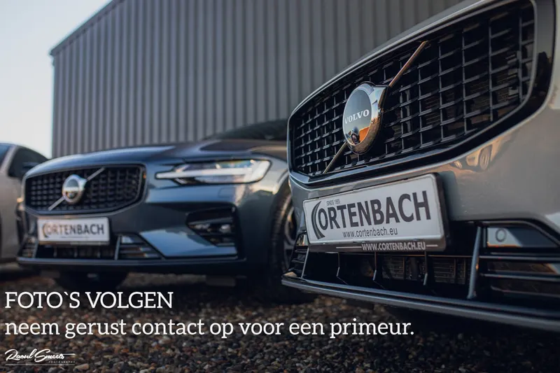 Volvo XC40 (2023)