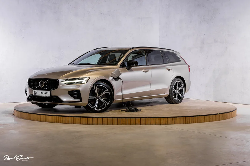 Volvo V60 (2024) — foto 1