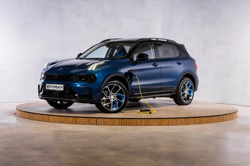 Lynk & Co 01 (2022)