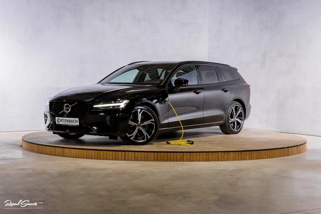 Volvo V60 (2024) — foto 1