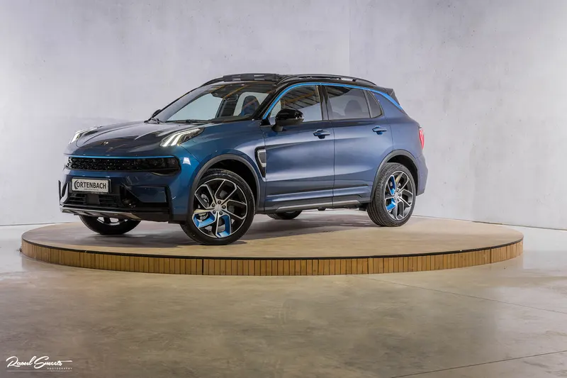 Lynk & Co 01 (2023)