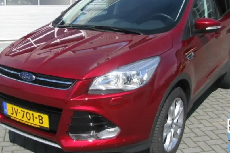 Ford Kuga (2015)