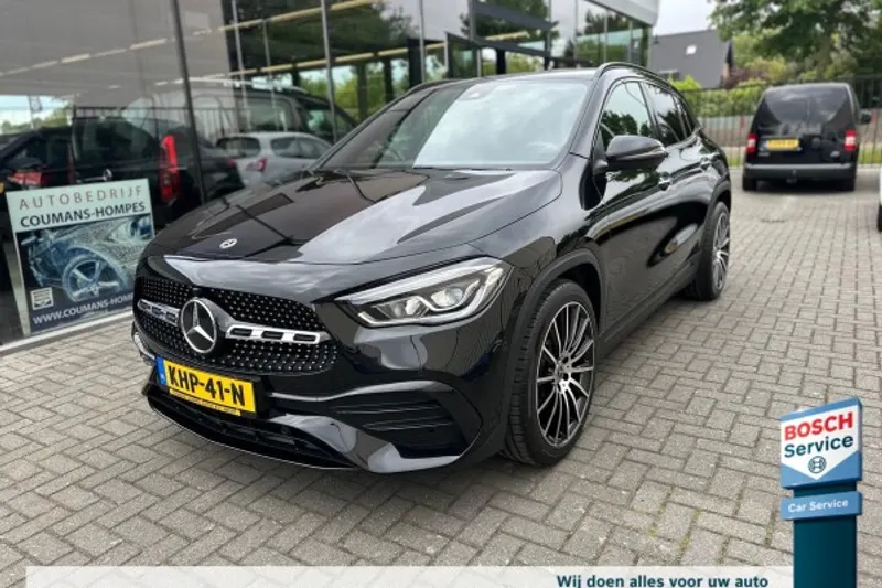 Mercedes-Benz GLA (2023)