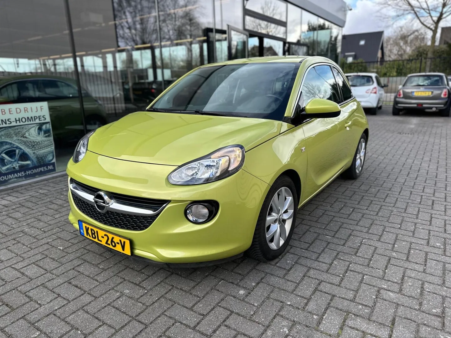 Opel Adam (2017) — foto 1