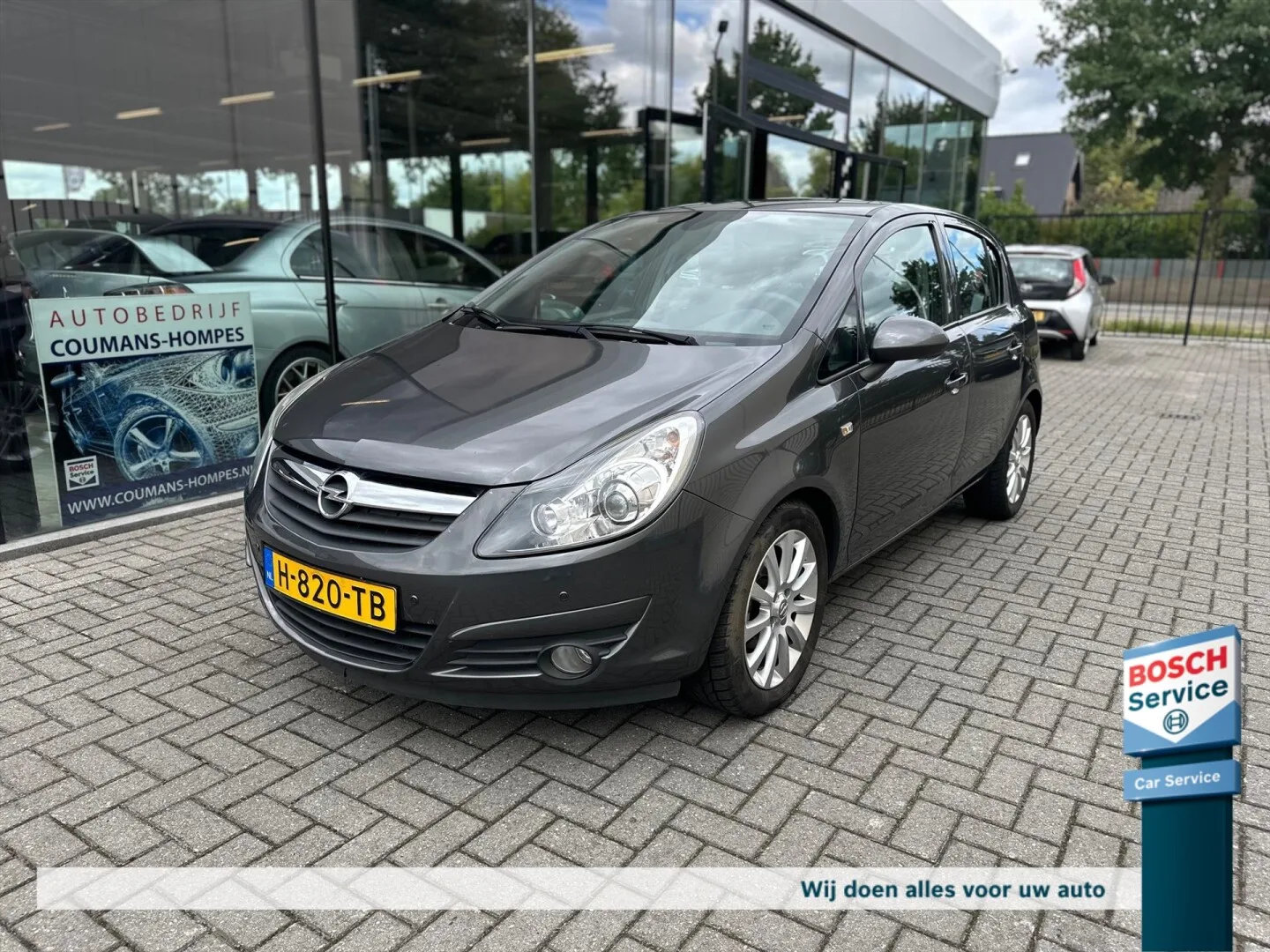 Opel Corsa (2010) — foto 1
