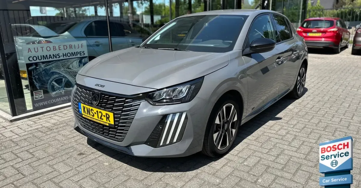 Peugeot 208 (2024) — foto 1