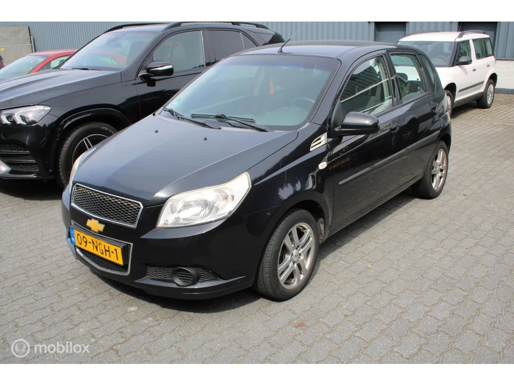 Chevrolet Aveo (2010) — foto 1