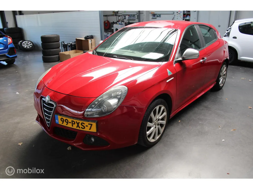 Alfa Romeo Giulietta (2011) — foto 1