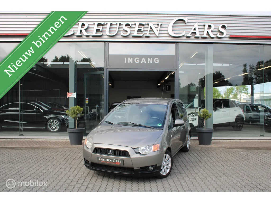 Mitsubishi Colt (2010) — foto 1