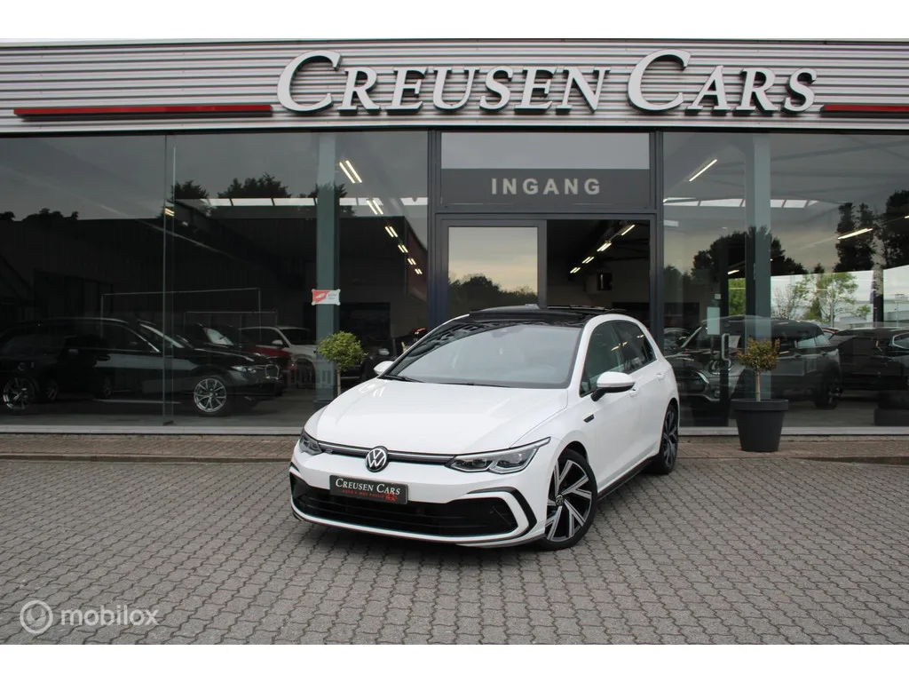 Volkswagen Golf (2021) — foto 1