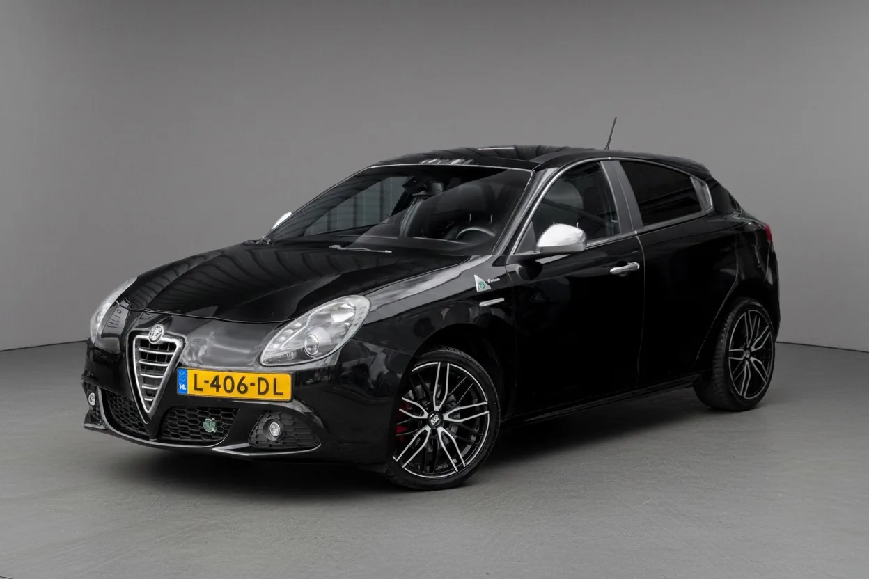 Alfa Romeo Giulietta (2012) — foto 1