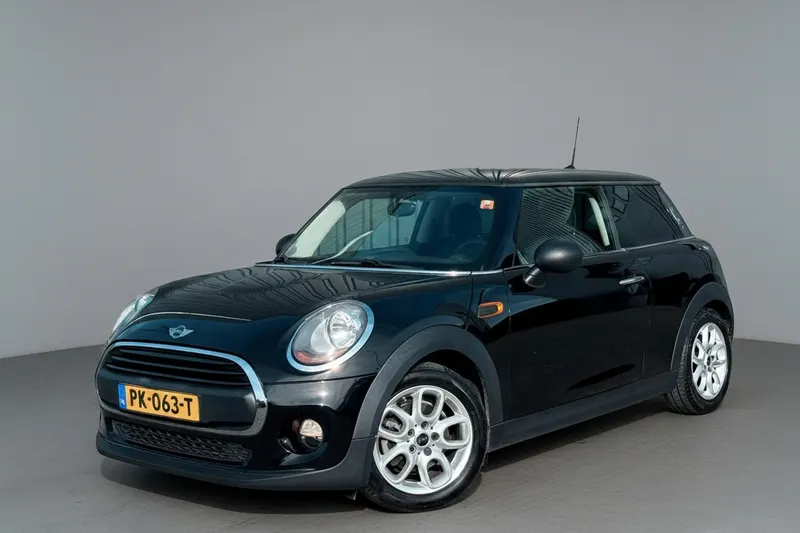 MINI One (2017)