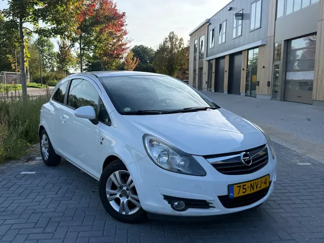 Opel Corsa (2010) — foto 1