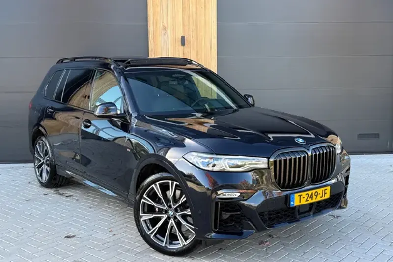 BMW X7 (2021)