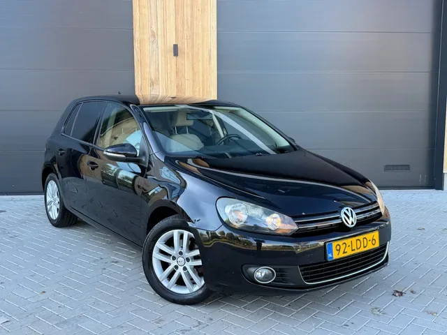 Volkswagen Golf (2010) — foto 1
