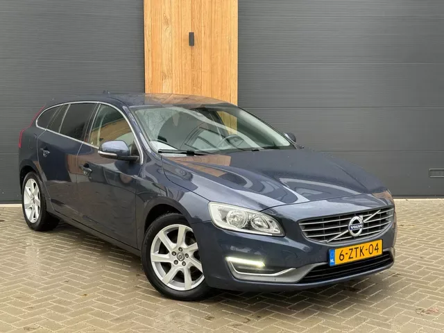 Volvo V60 (2015) — foto 1