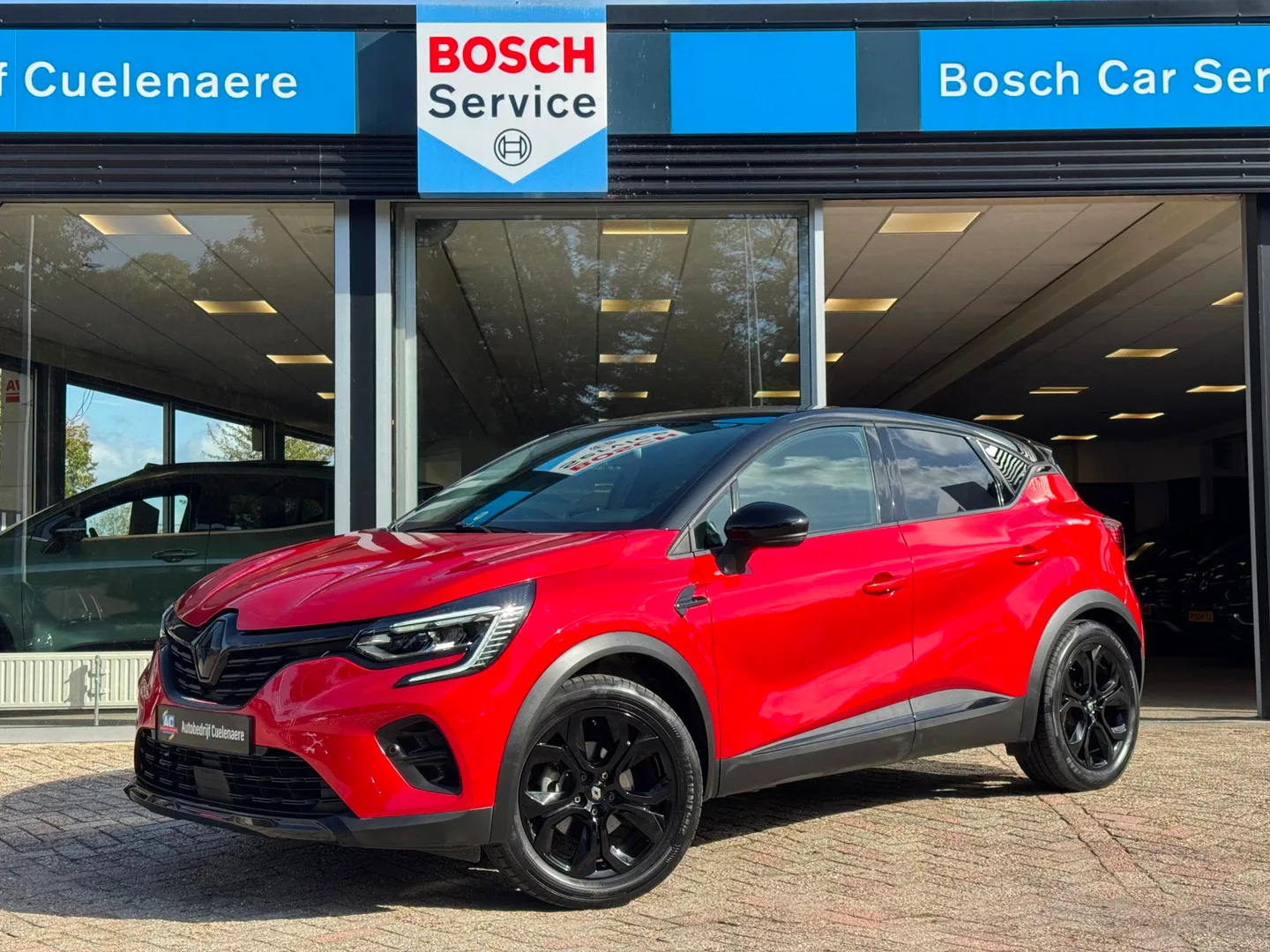 Renault Captur (2022) — foto 1