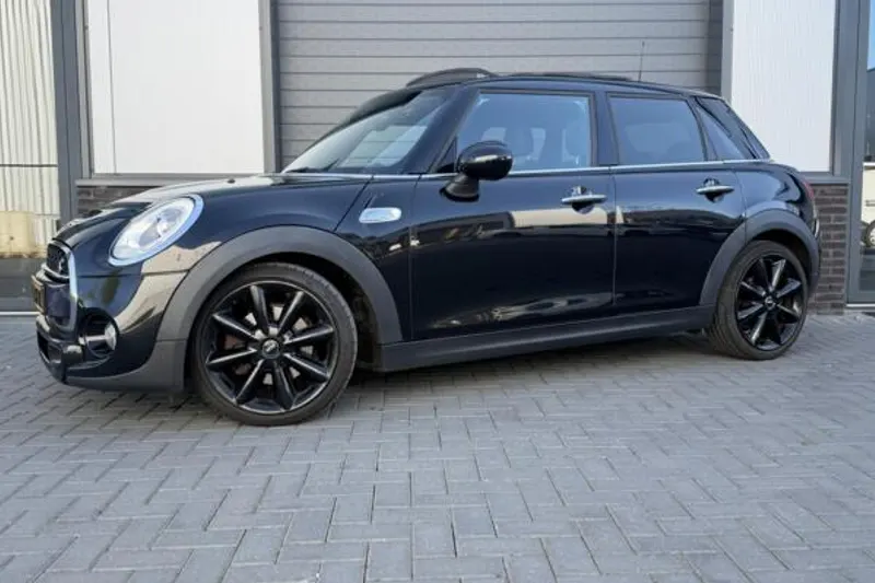MINI Mini 2 0 Cooper s Chili Serious Business 5drs Pano (2020)