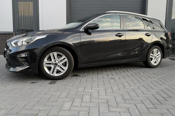 Kia Ceed (2021) — foto 1
