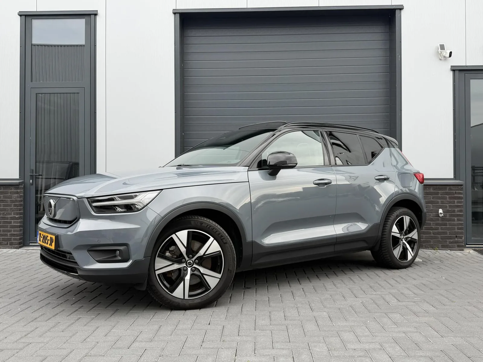 Volvo XC40 (2020) — foto 1