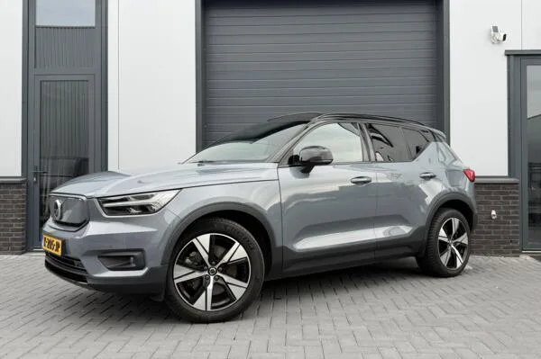 Volvo XC40 (2020) — foto 1