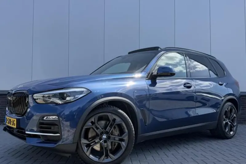 BMW X5 (2021)