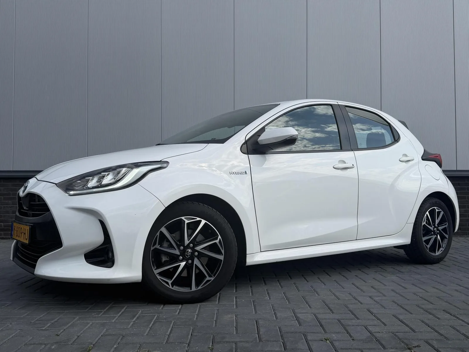 Toyota Yaris (2021) — foto 1