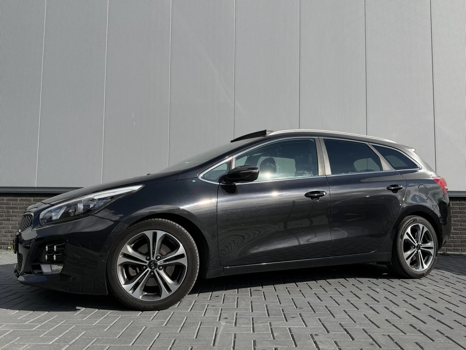 Kia Cee'd (2018) — foto 1