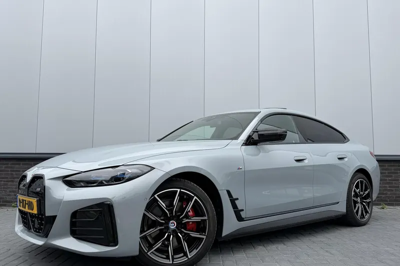 BMW i4 (2022)